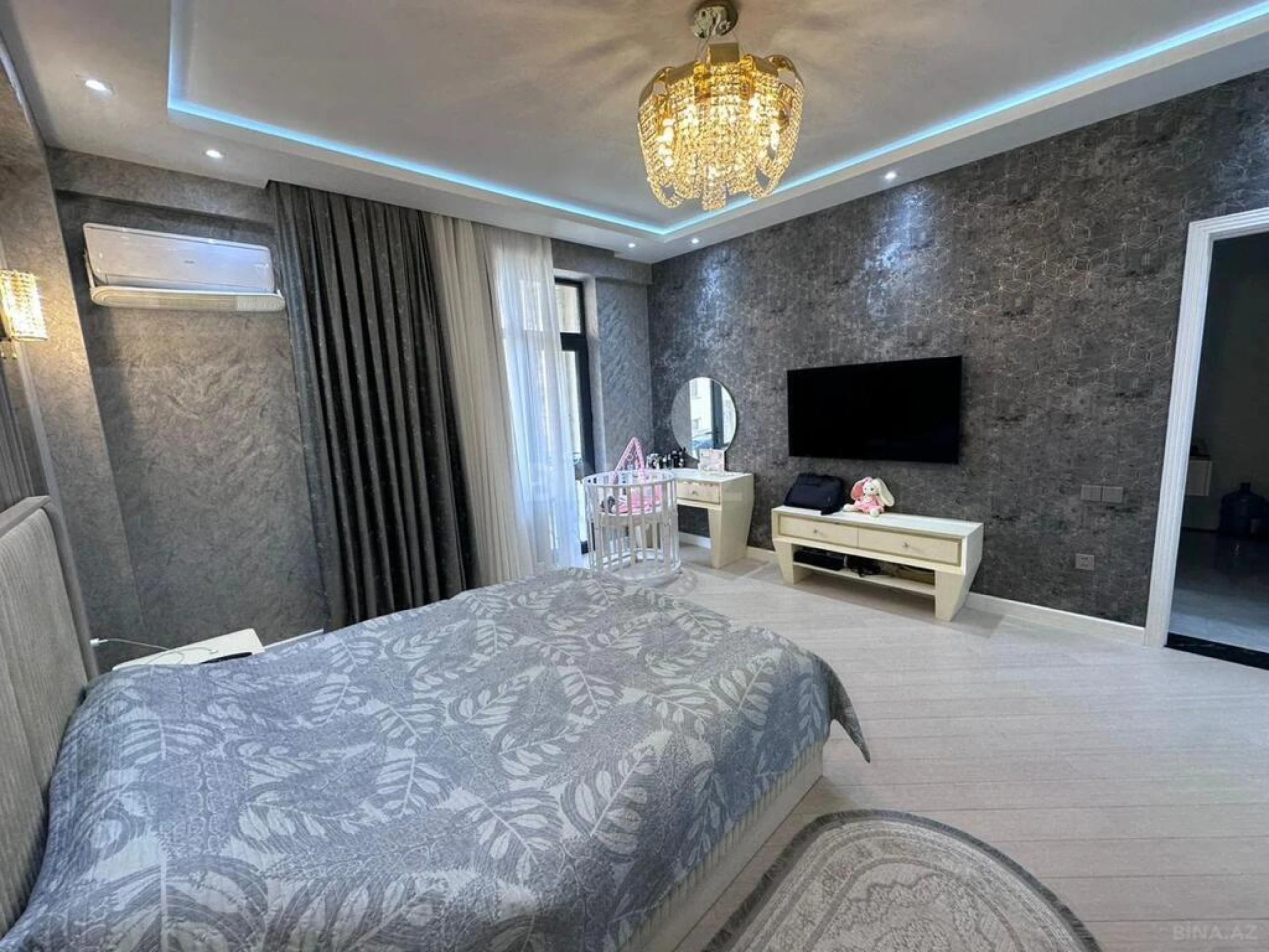 Kirayə verilir 3 otaqlı mənzil 111 m²