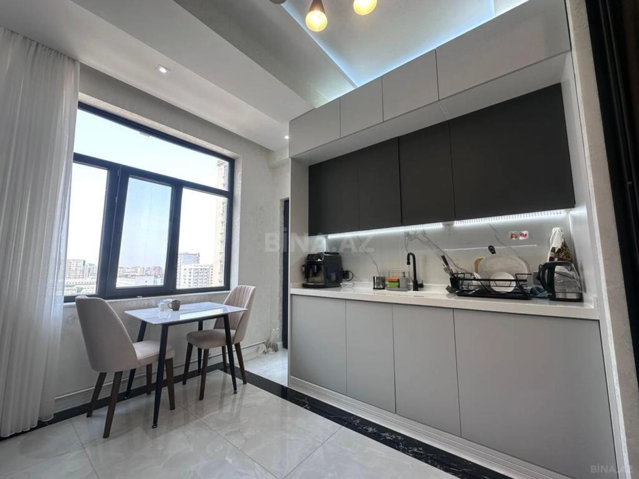 Kirayə verilir 3 otaqlı mənzil 111 m²