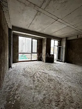 Satılır 3 otaqlı mənzil 136 m²