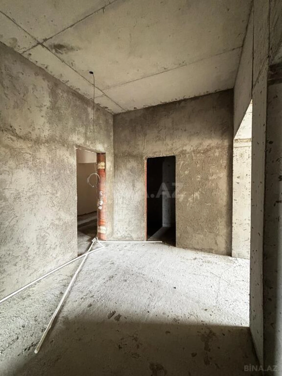 Satılır 3 otaqlı mənzil 136 m²