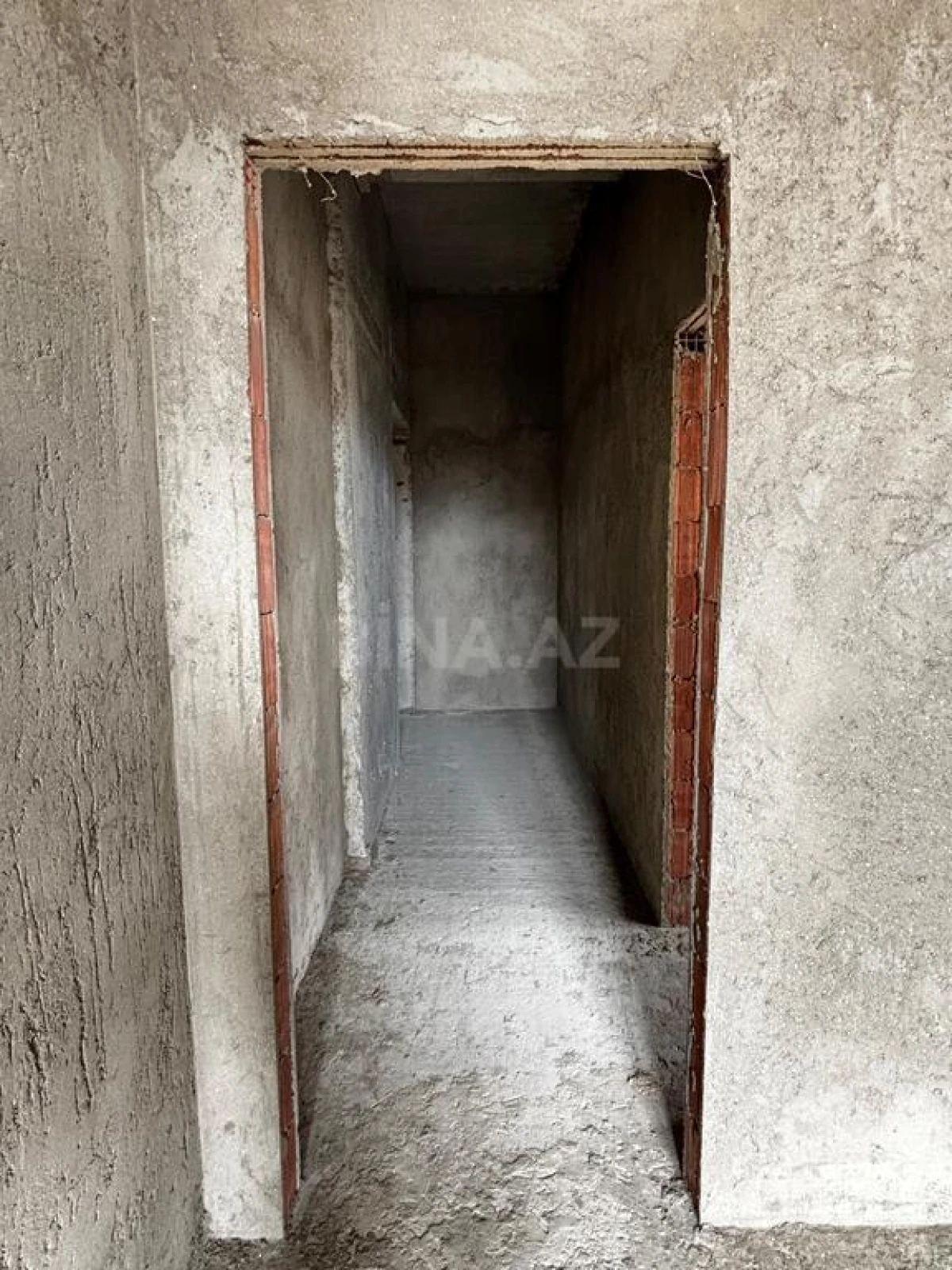 Satılır 3 otaqlı mənzil 136 m²