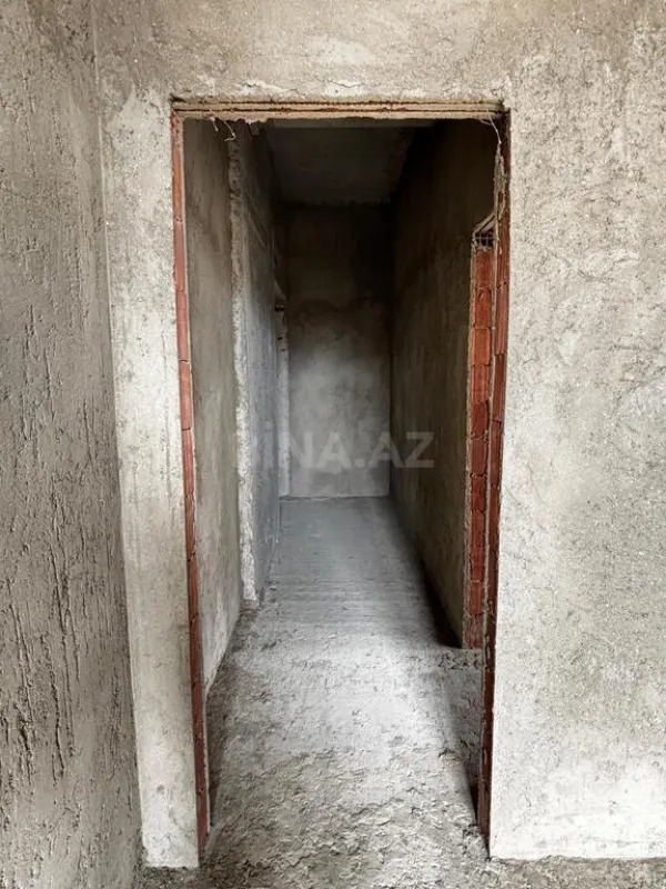 Satılır 3 otaqlı mənzil 136 m²