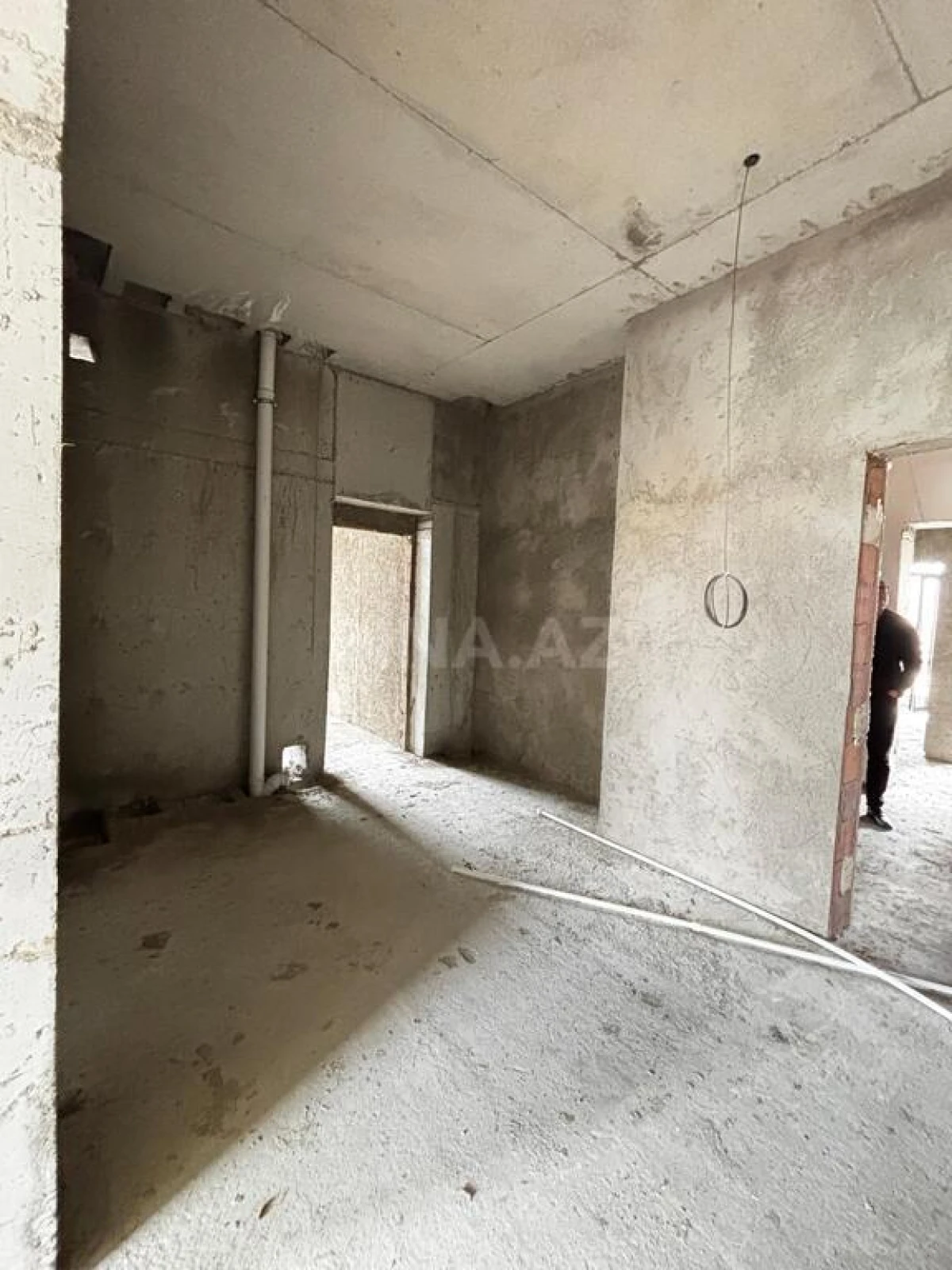 Satılır 3 otaqlı mənzil 136 m²