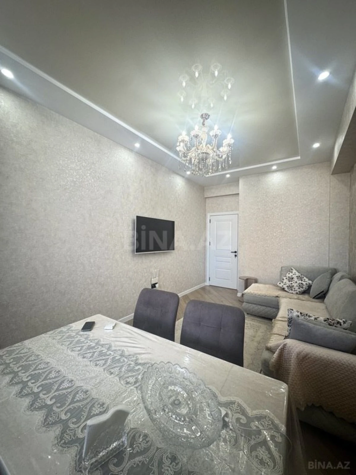 Satılır 2 otaqlı mənzil 65 m²