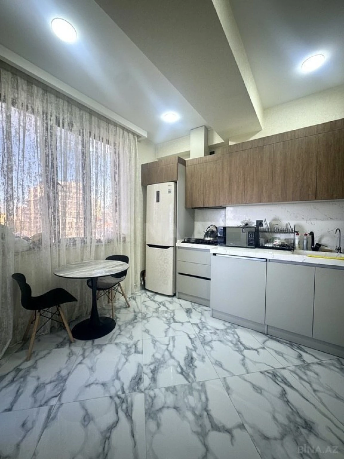 Satılır 2 otaqlı mənzil 65 m²