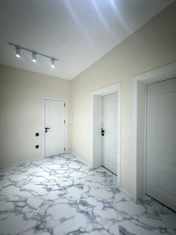 Satılır 2 otaqlı mənzil 65 m²