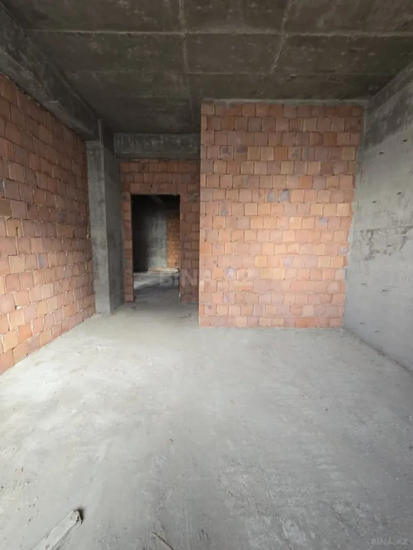 Satılır 3 otaqlı mənzil 157 m²