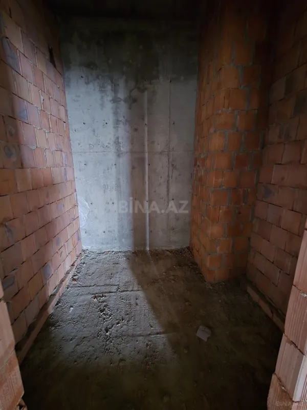 Satılır 3 otaqlı mənzil 157 m²