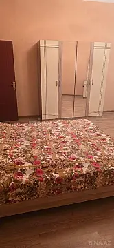 Kirayə verilir 3 otaqlı mənzil 150 m²