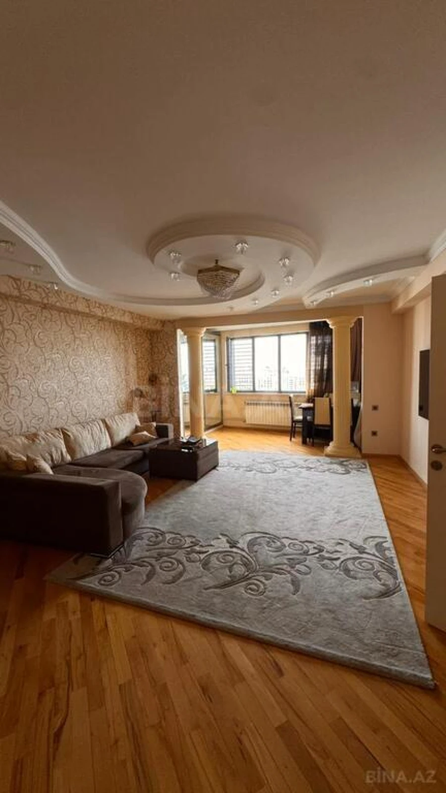 Satılır 3 otaqlı mənzil 123 m²