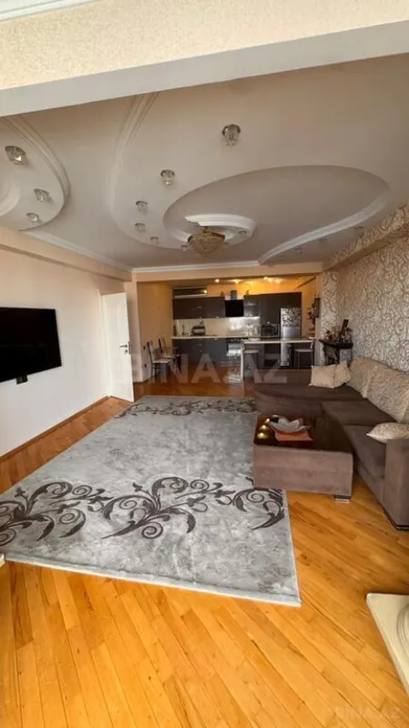 Satılır 3 otaqlı mənzil 123 m²