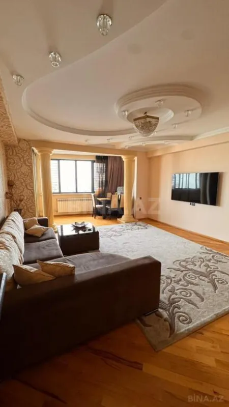 Satılır 3 otaqlı mənzil 123 m²