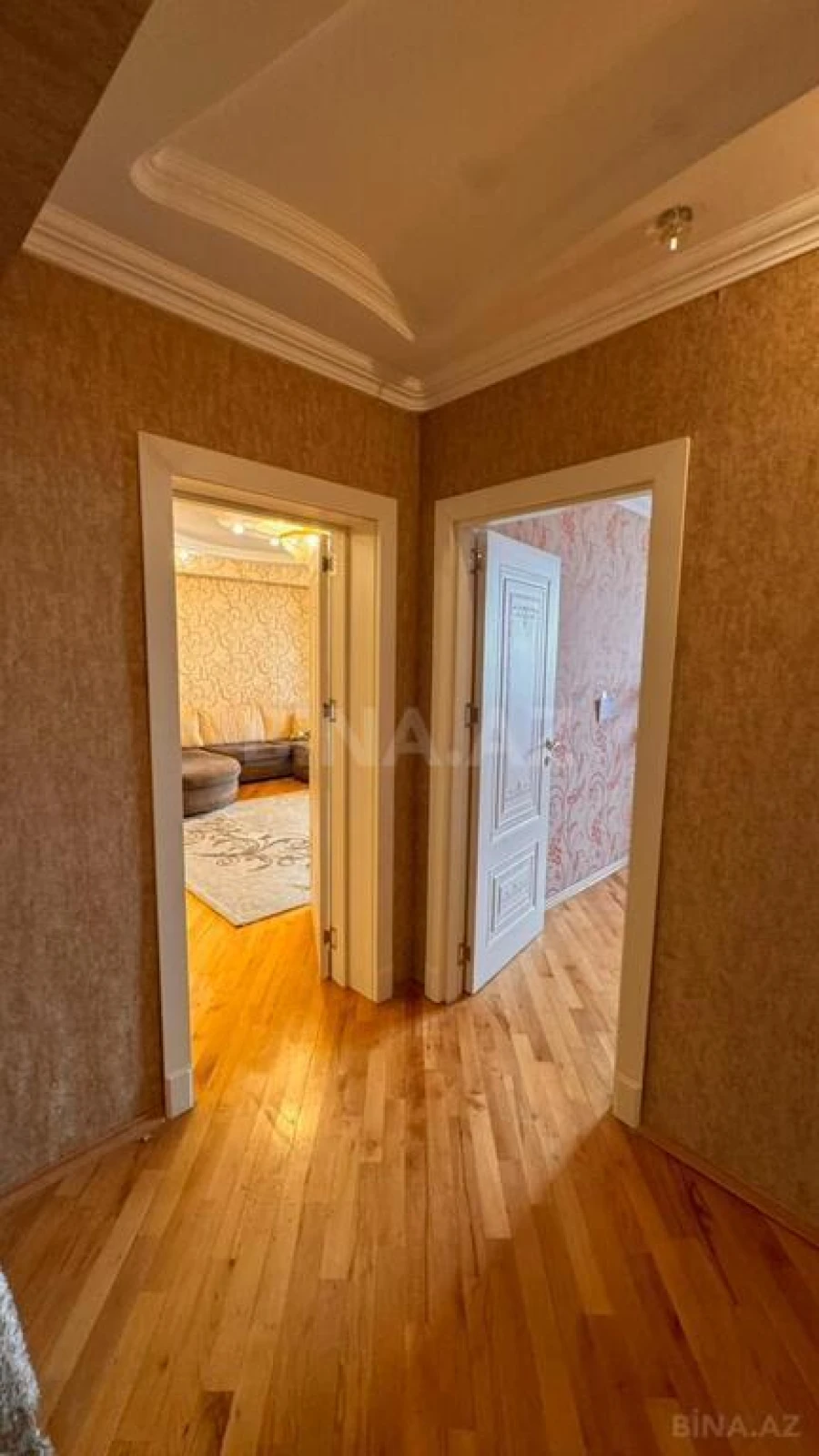 Satılır 3 otaqlı mənzil 123 m²