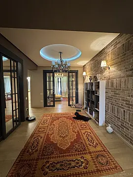 Satılır 3 otaqlı mənzil 125 m²