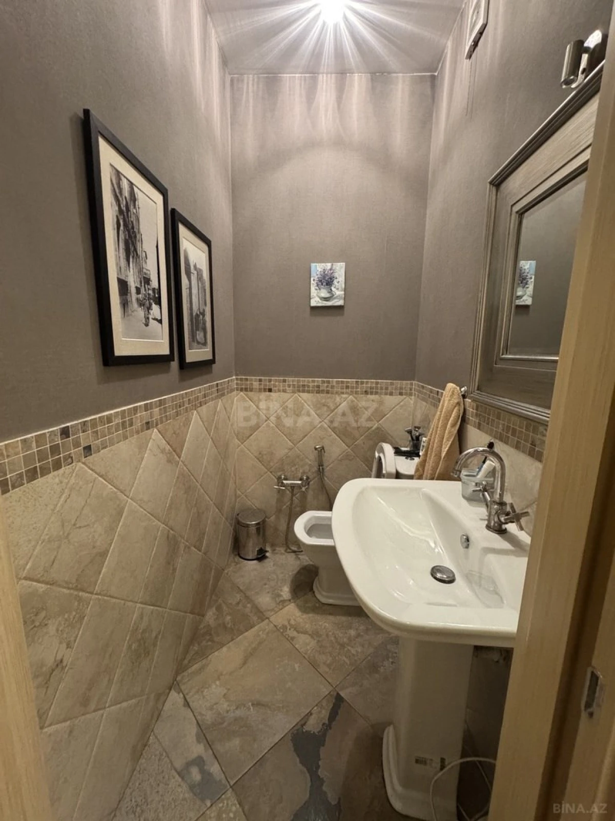 Satılır 3 otaqlı mənzil 125 m²