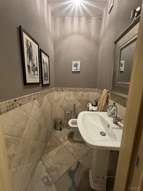 Satılır 3 otaqlı mənzil 125 m²