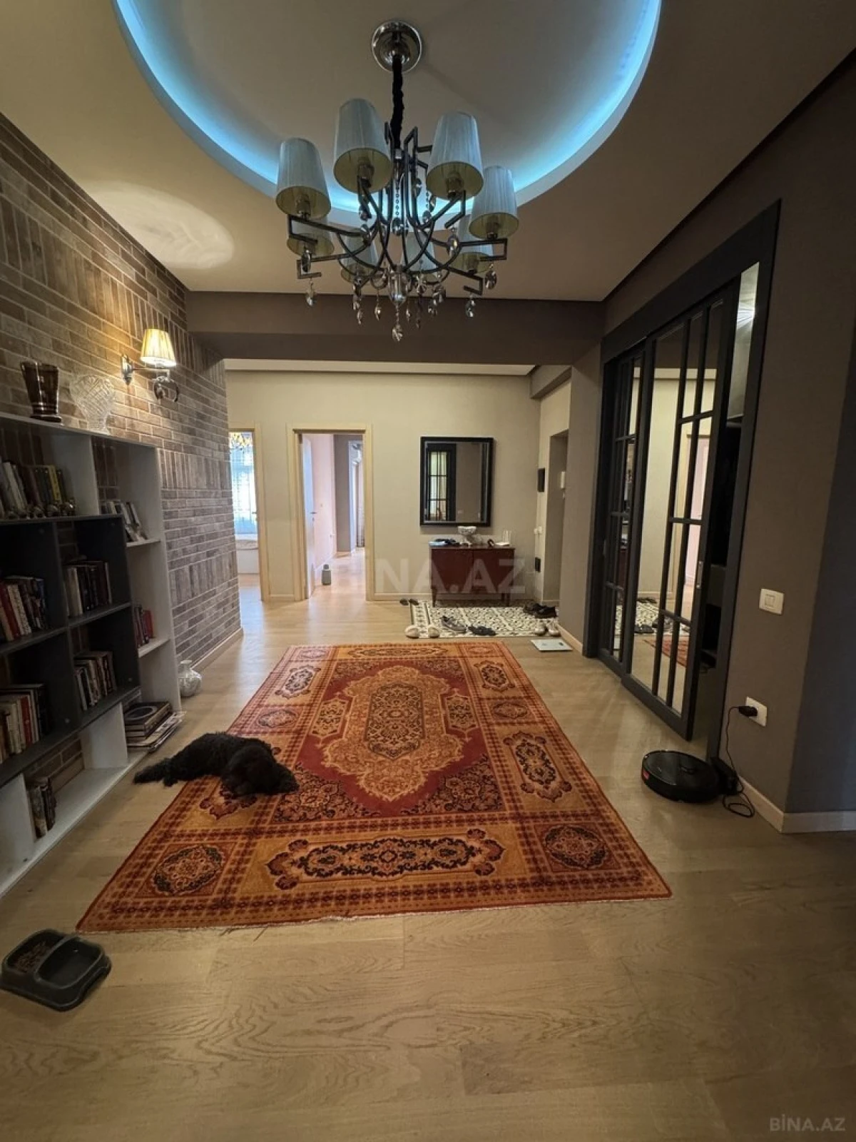 Satılır 3 otaqlı mənzil 125 m²