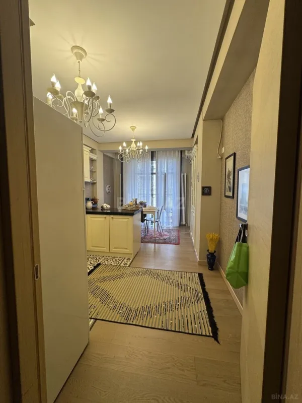 Satılır 3 otaqlı mənzil 125 m²