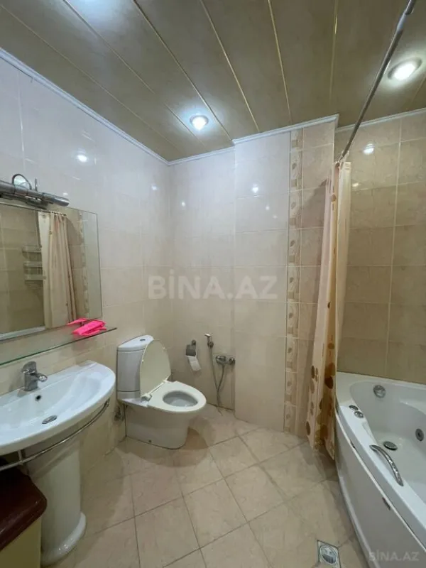 Kirayə verilir 3 otaqlı mənzil 150 m²
