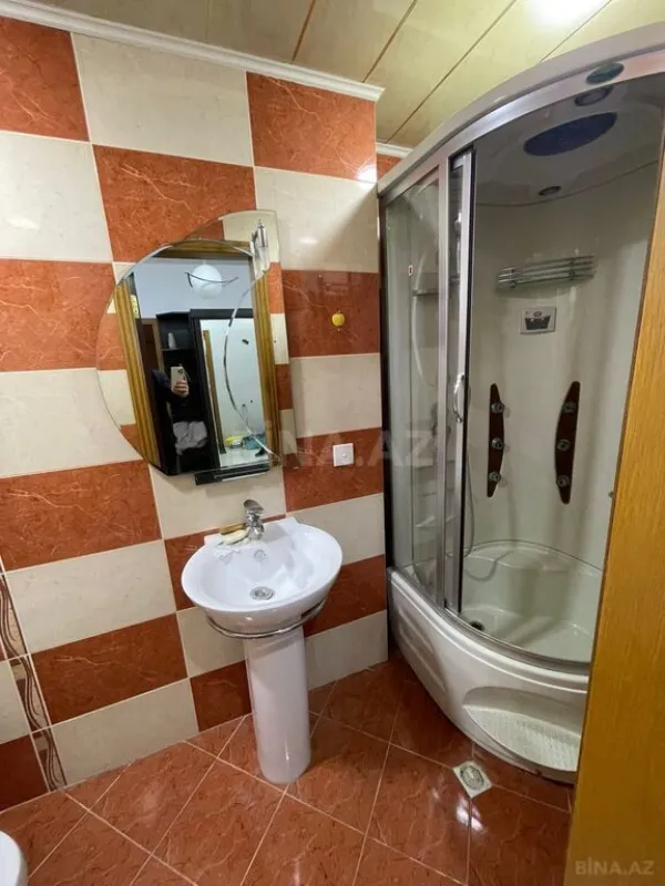 Kirayə verilir 3 otaqlı mənzil 150 m²