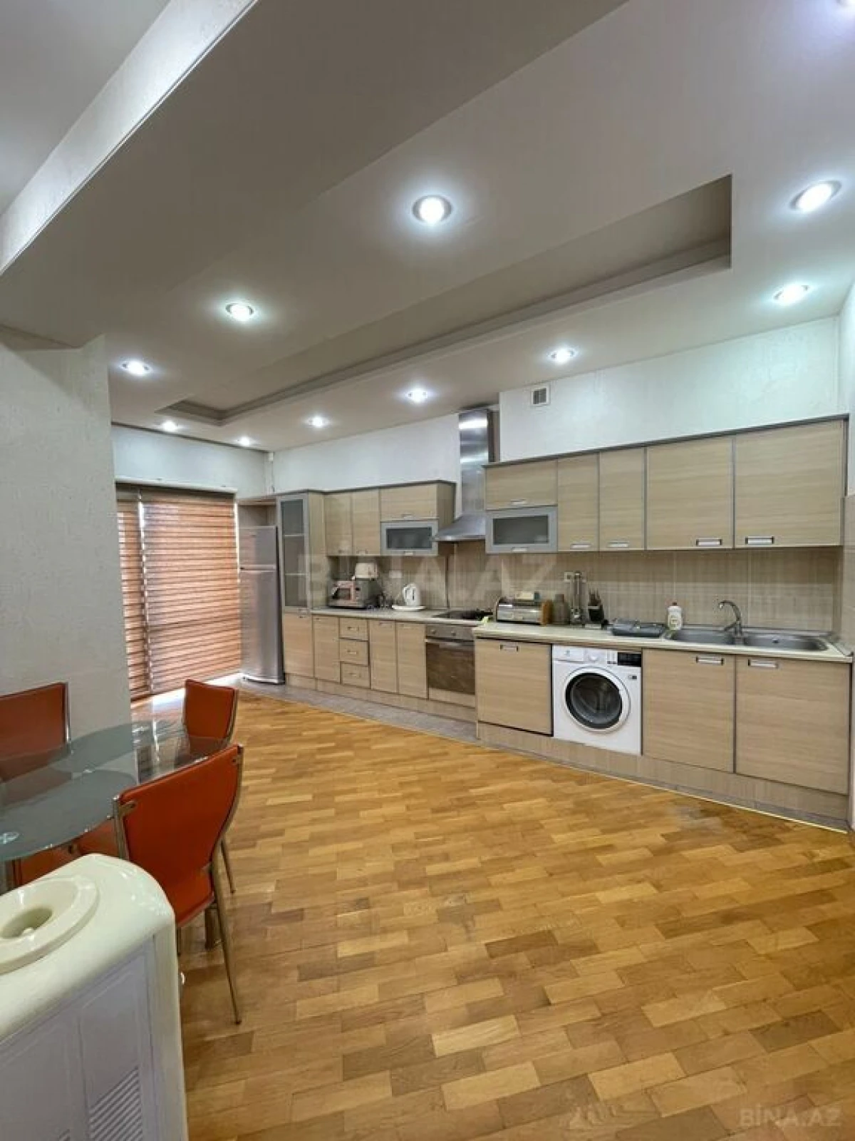 Kirayə verilir 3 otaqlı mənzil 150 m²