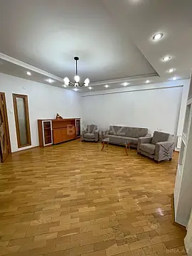 Kirayə verilir 3 otaqlı mənzil 150 m²