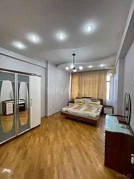 Kirayə verilir 3 otaqlı mənzil 150 m²