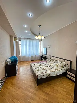 Kirayə verilir 3 otaqlı mənzil 150 m²