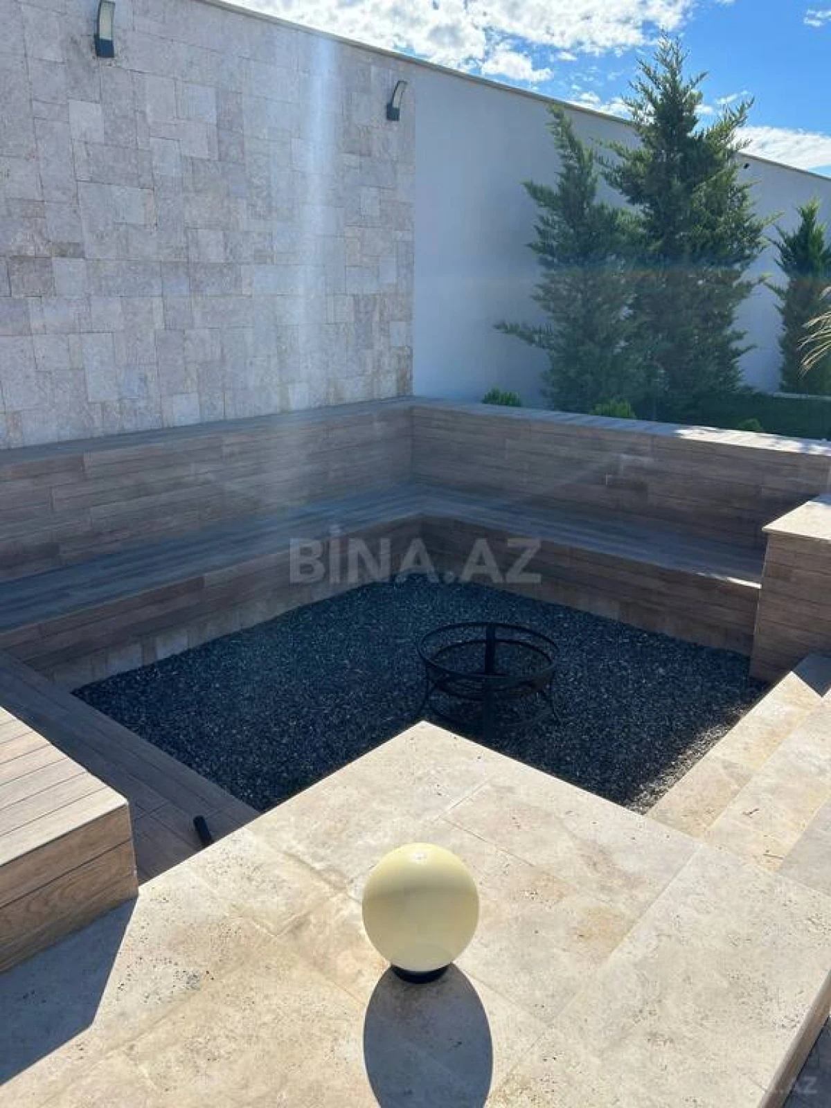 Satılır 5 otaqlı həyət evi 600 m²