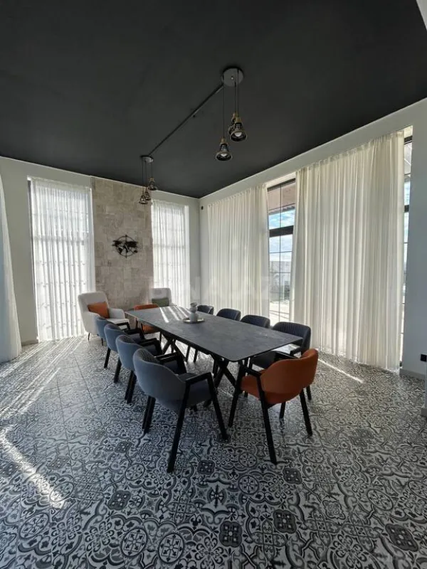 Satılır 5 otaqlı həyət evi 600 m²