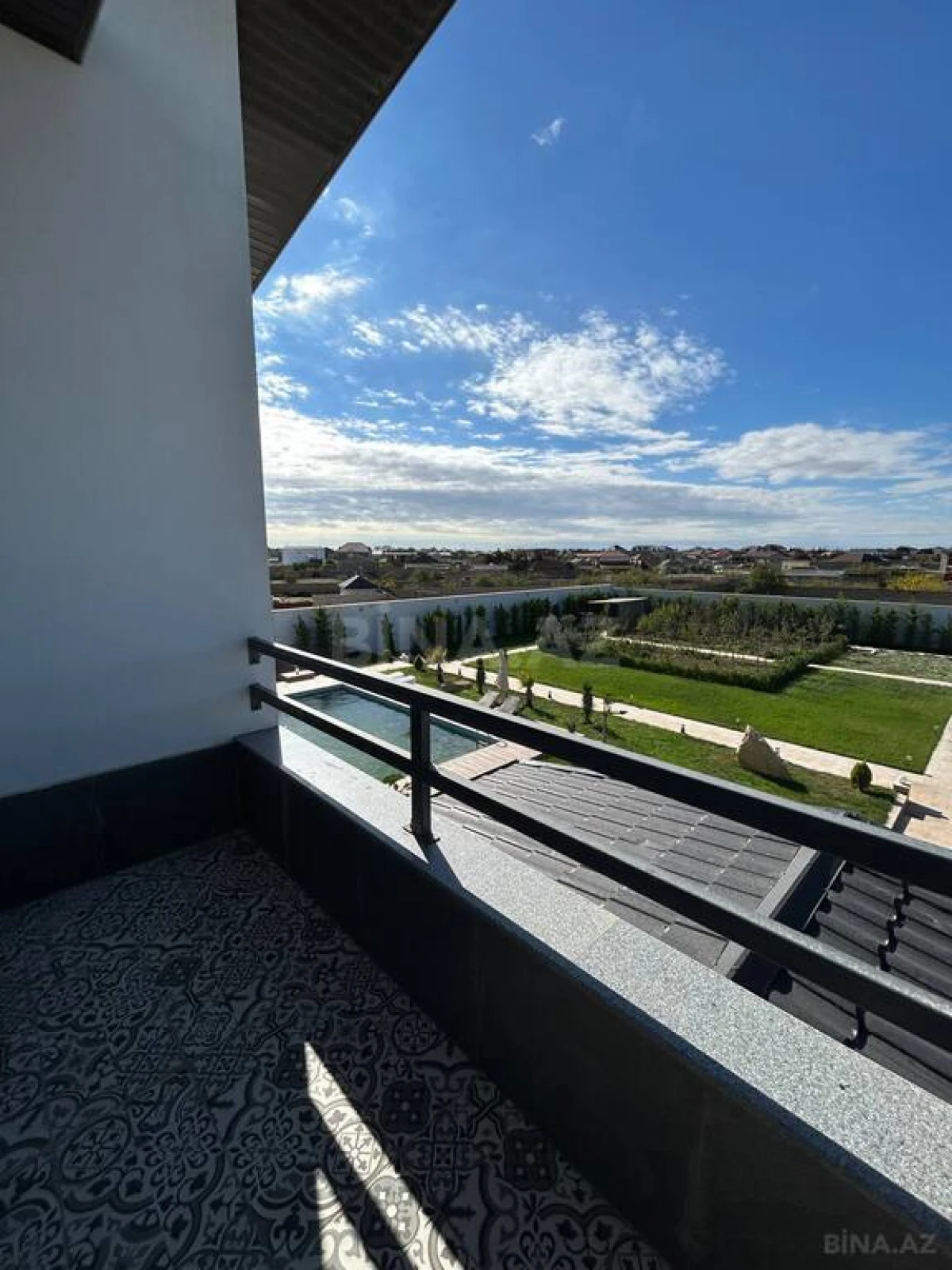 Satılır 5 otaqlı həyət evi 600 m²