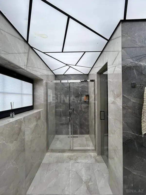 Satılır 5 otaqlı həyət evi 600 m²