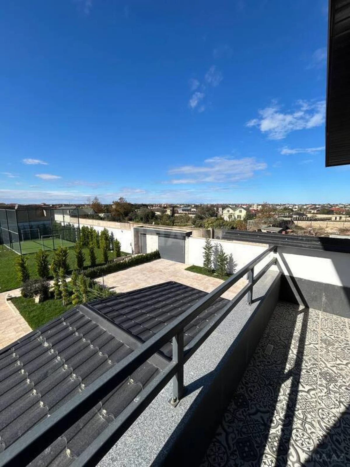 Satılır 5 otaqlı həyət evi 600 m²