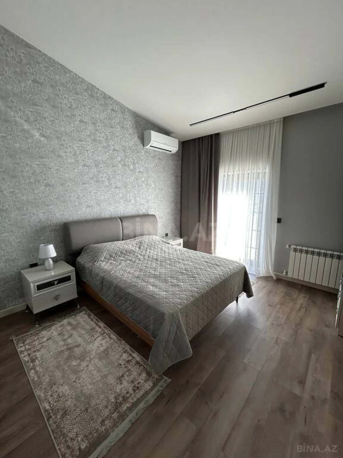 Satılır 5 otaqlı həyət evi 600 m²