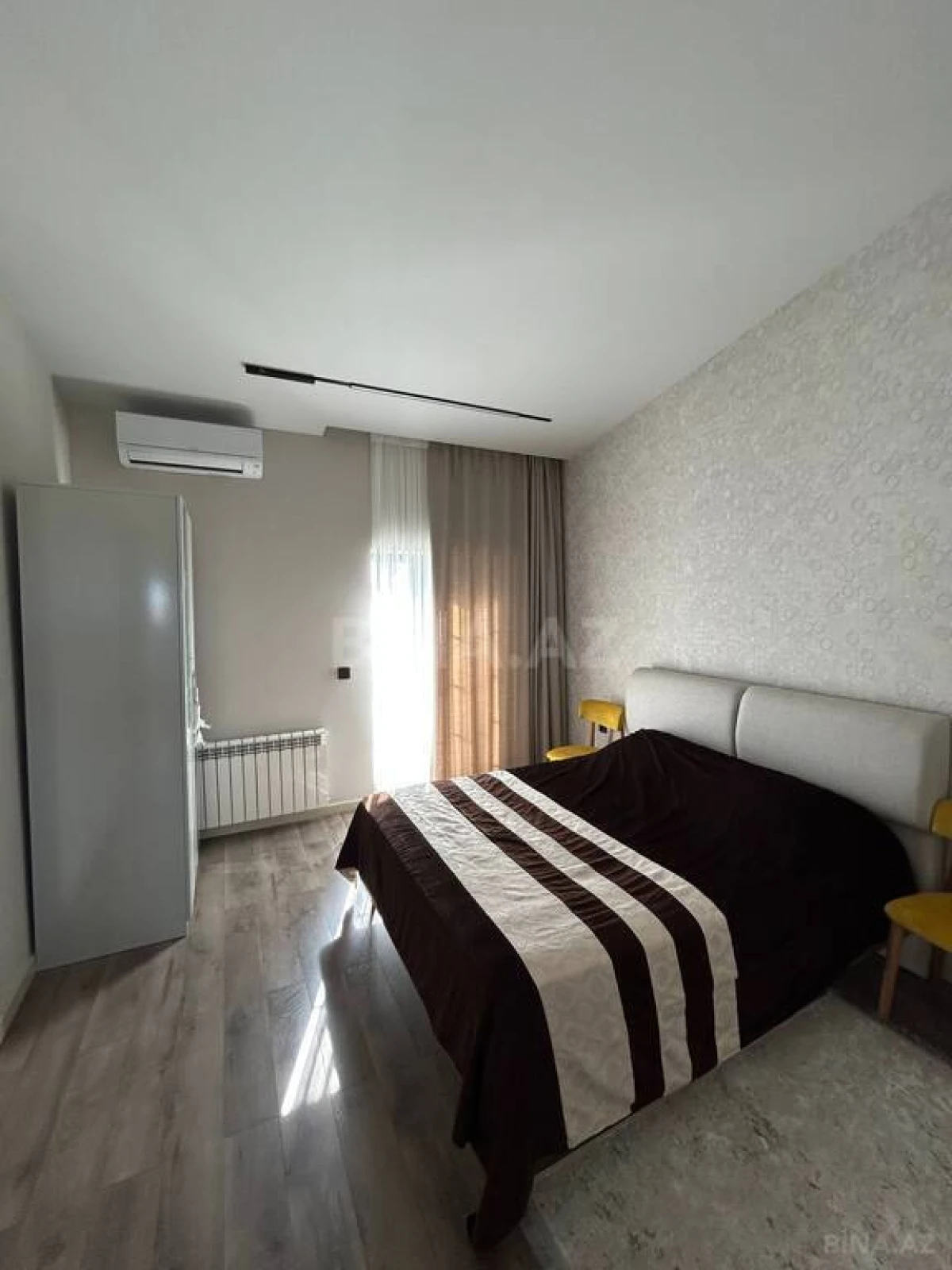 Satılır 5 otaqlı həyət evi 600 m²