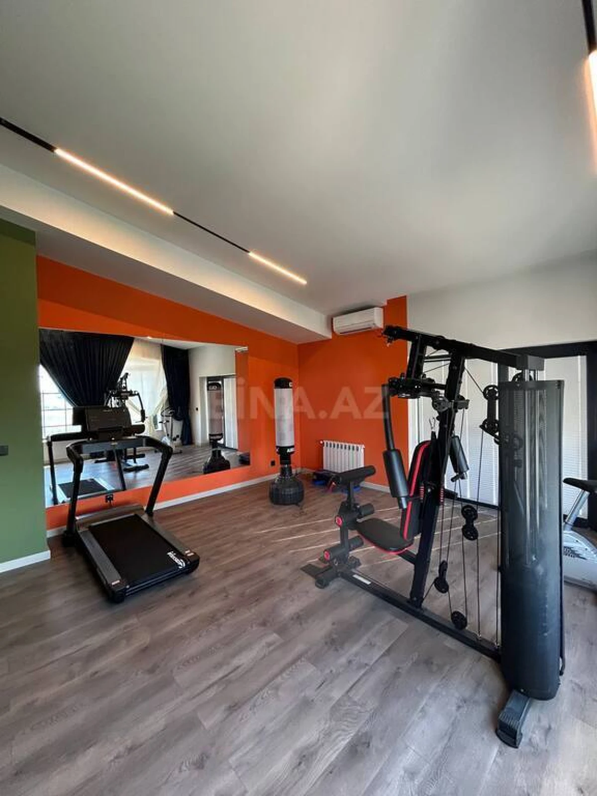 Satılır 5 otaqlı həyət evi 600 m²