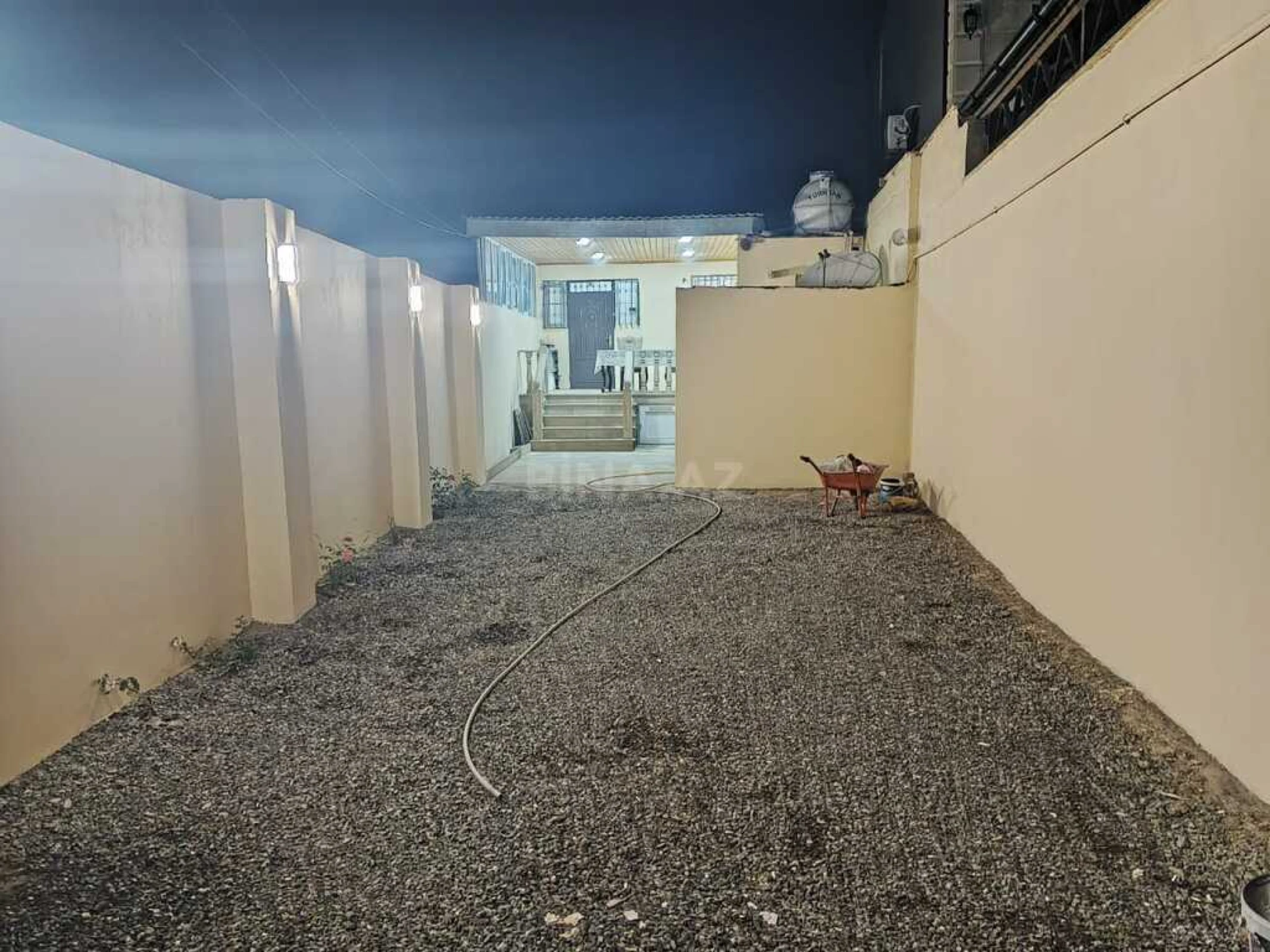 Satılır 3 otaqlı həyət evi 127 m²