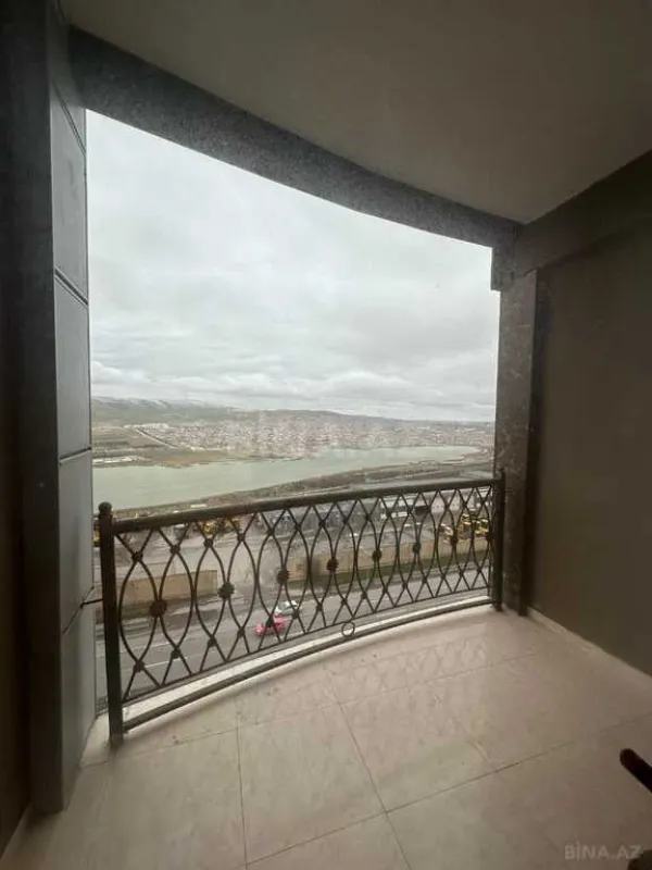Kirayə verilir 2 otaqlı mənzil 77 m²