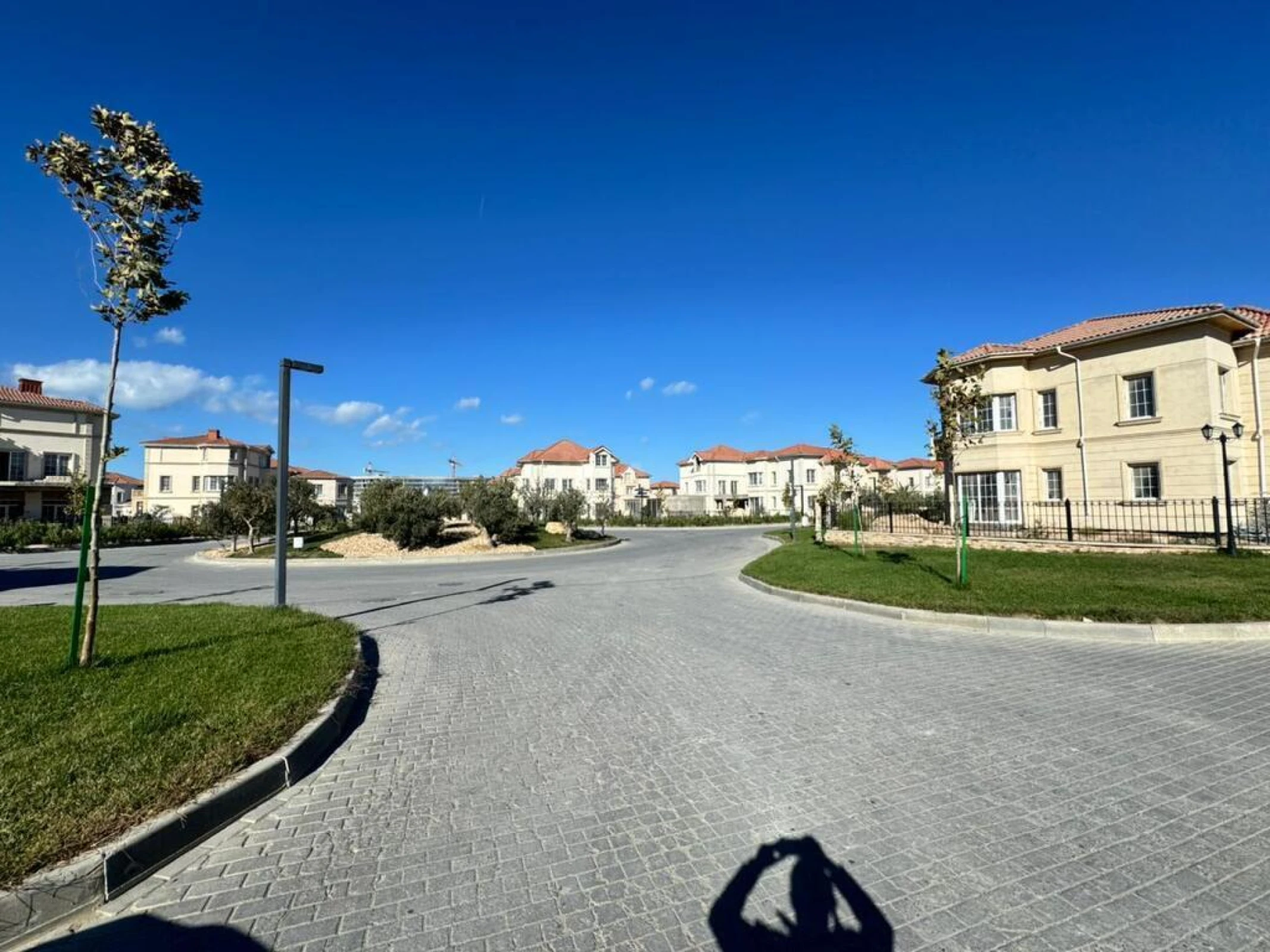 Satılır 8 otaqlı həyət evi 345 m²