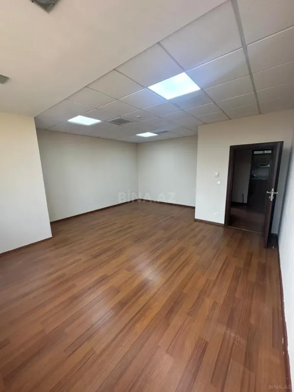 Kirayə verilir 4 otaqlı ofis 150 m²