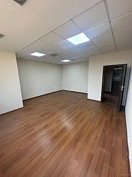 Kirayə verilir 4 otaqlı ofis 150 m²