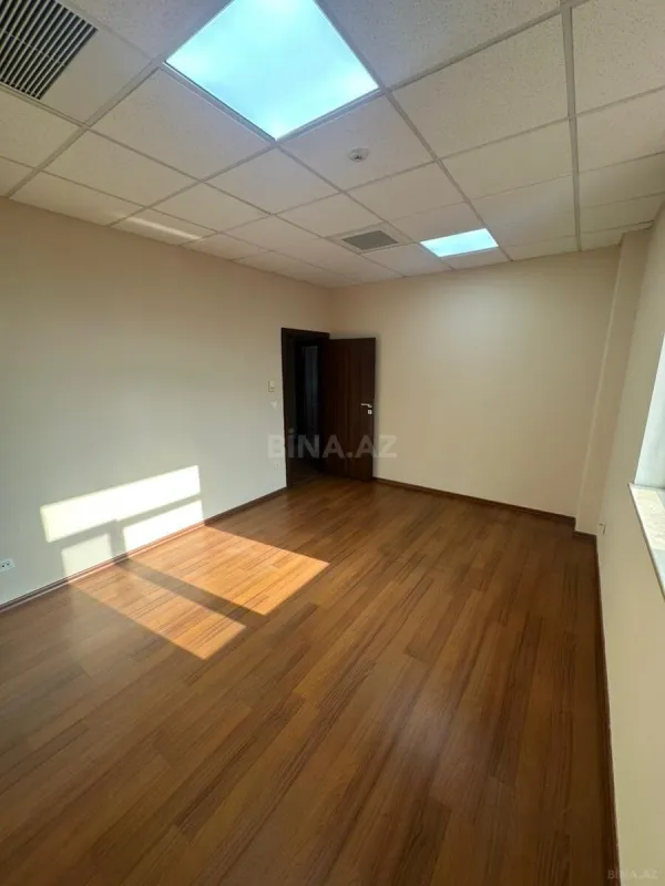 Kirayə verilir 4 otaqlı ofis 150 m²