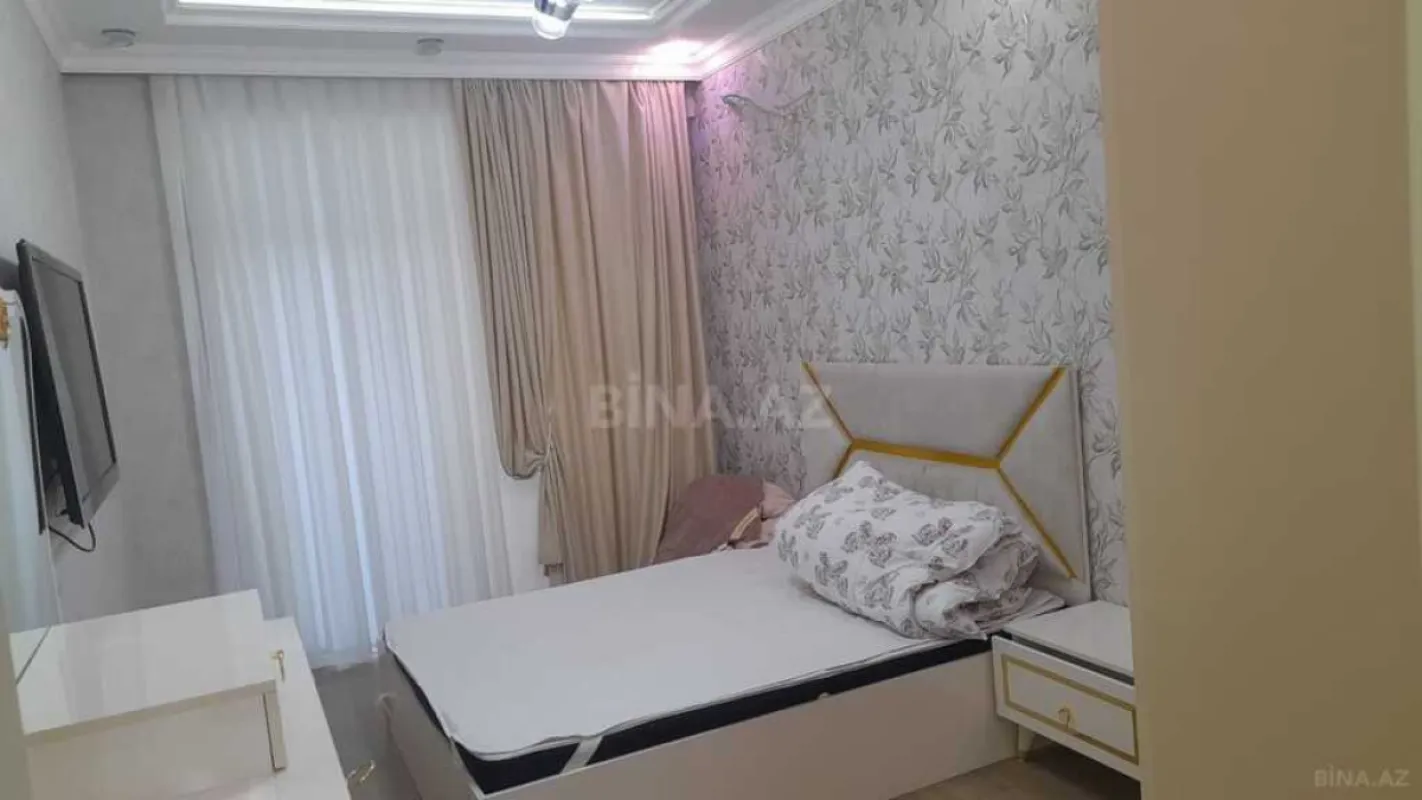 Kirayə verilir 3 otaqlı mənzil 150 m²