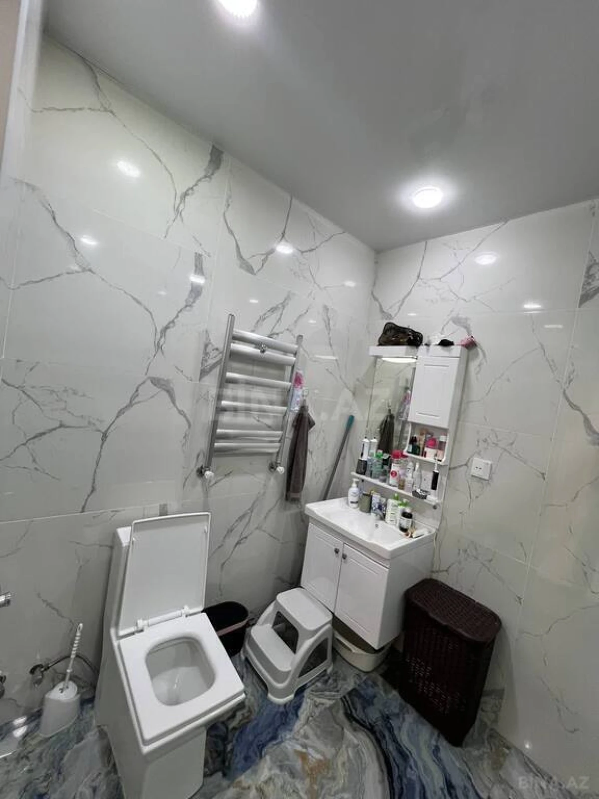 Kirayə verilir 3 otaqlı mənzil 150 m²