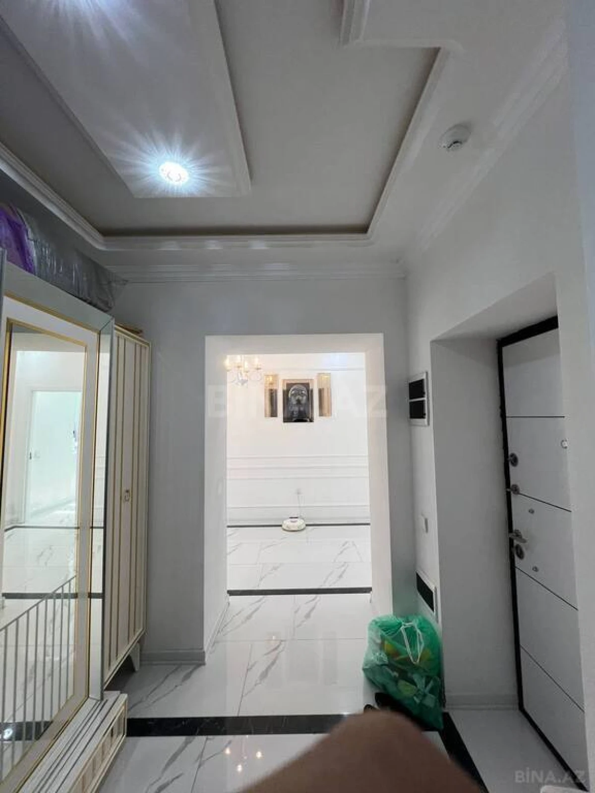 Kirayə verilir 3 otaqlı mənzil 150 m²