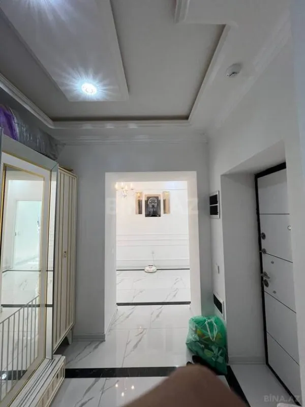 Kirayə verilir 3 otaqlı mənzil 150 m²
