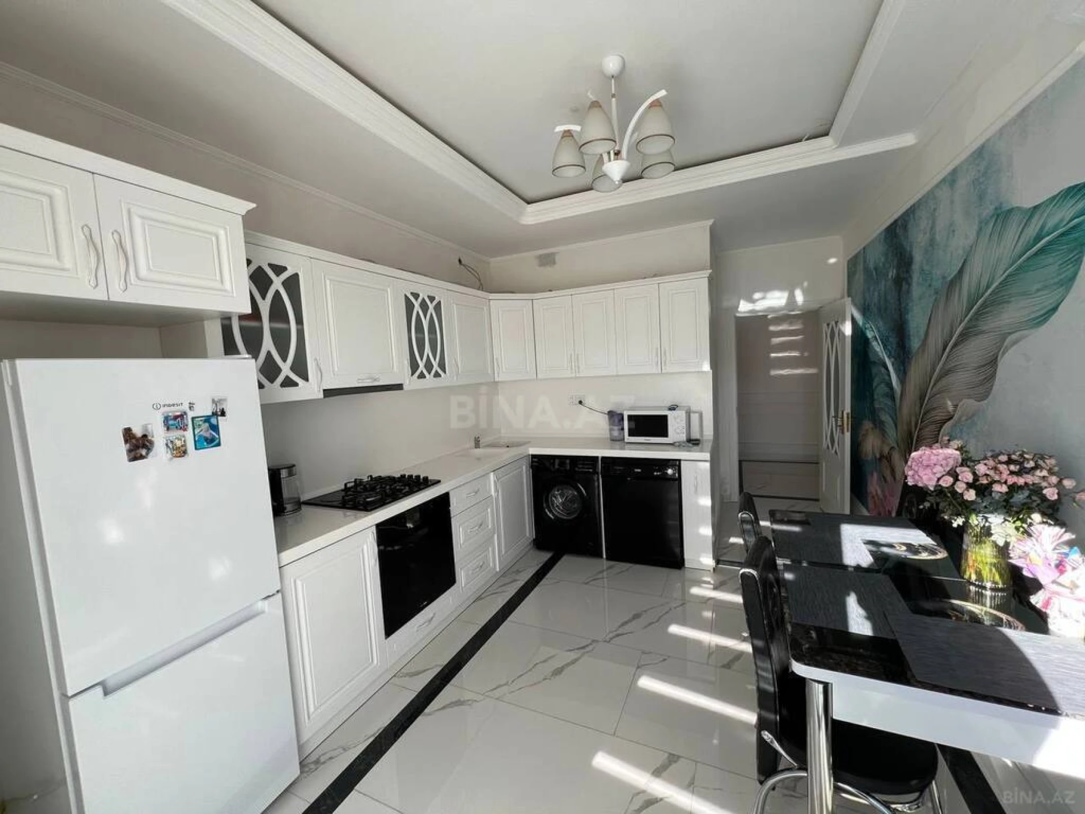 Kirayə verilir 3 otaqlı mənzil 150 m²