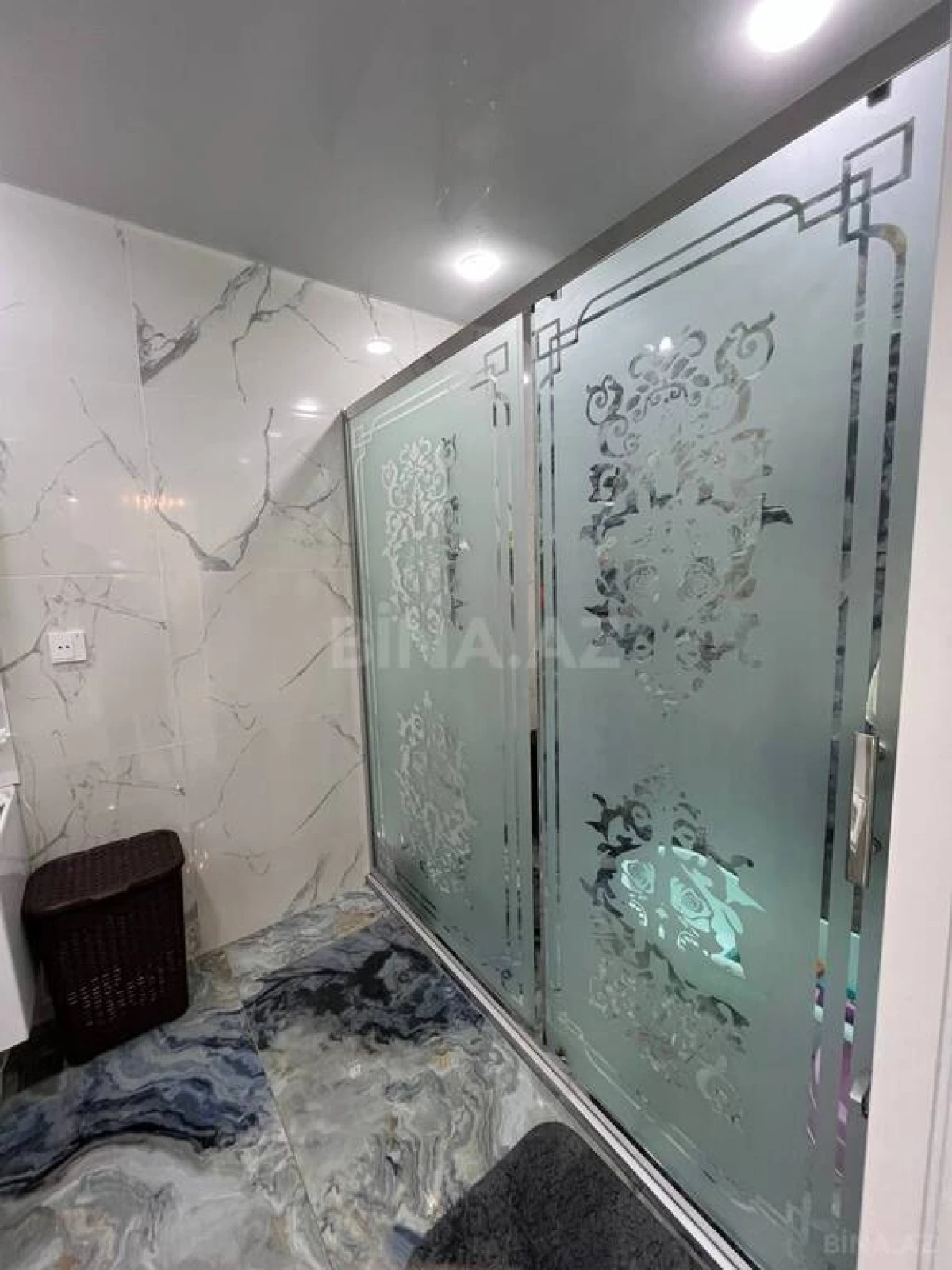 Kirayə verilir 3 otaqlı mənzil 150 m²