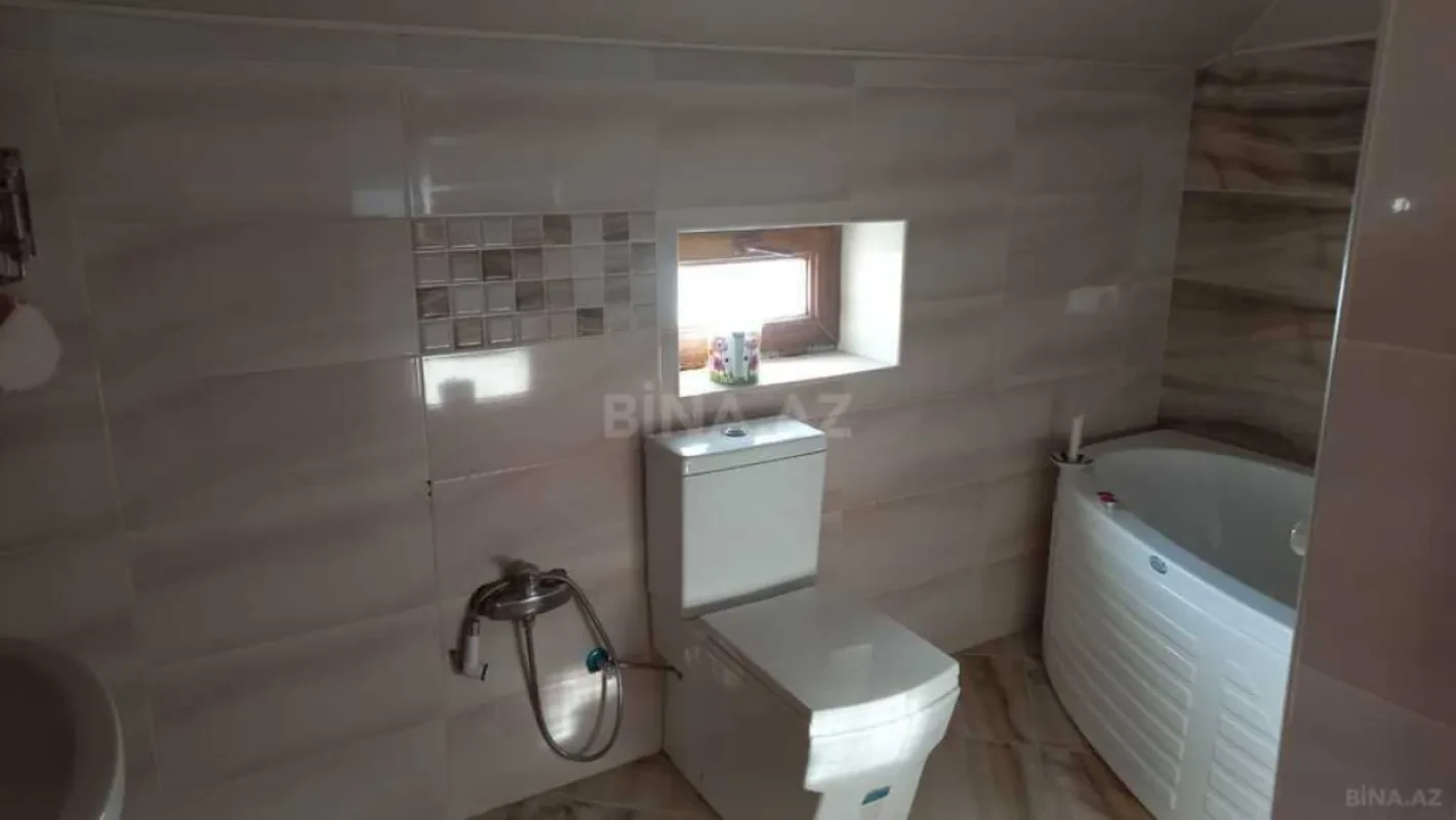 Satılır 7 otaqlı həyət evi 380 m²