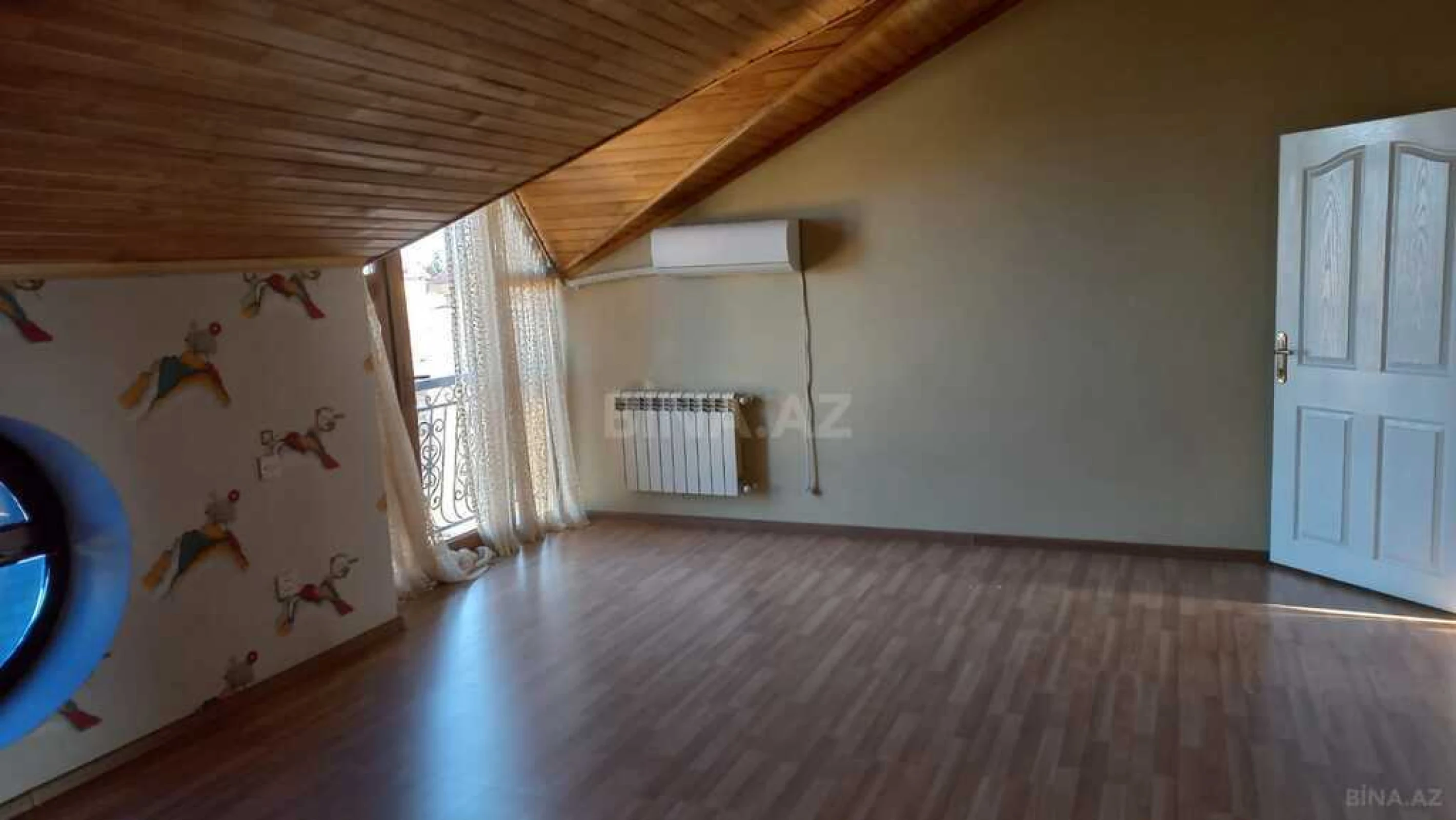 Satılır 7 otaqlı həyət evi 380 m²